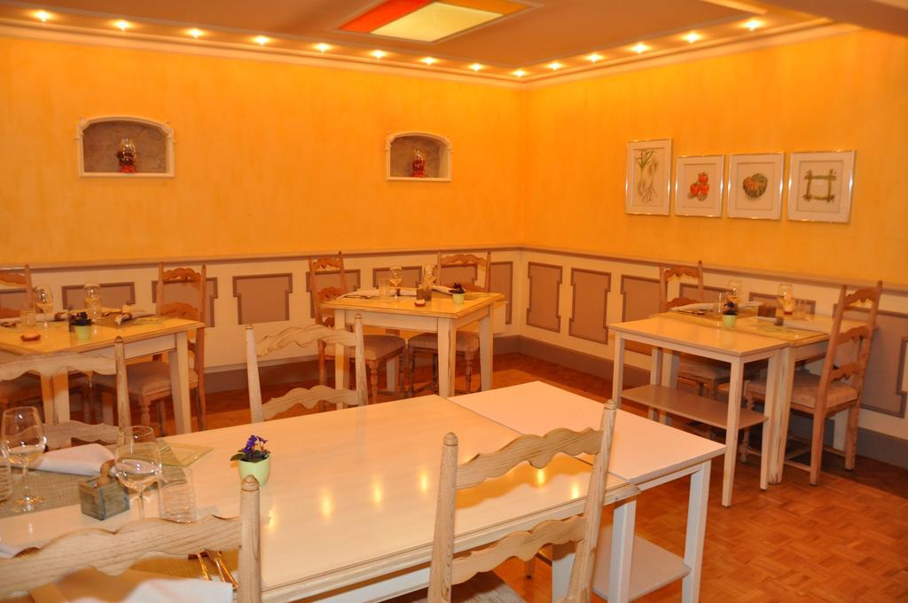 Hotel-Restaurant De La Tour Екстер'єр фото