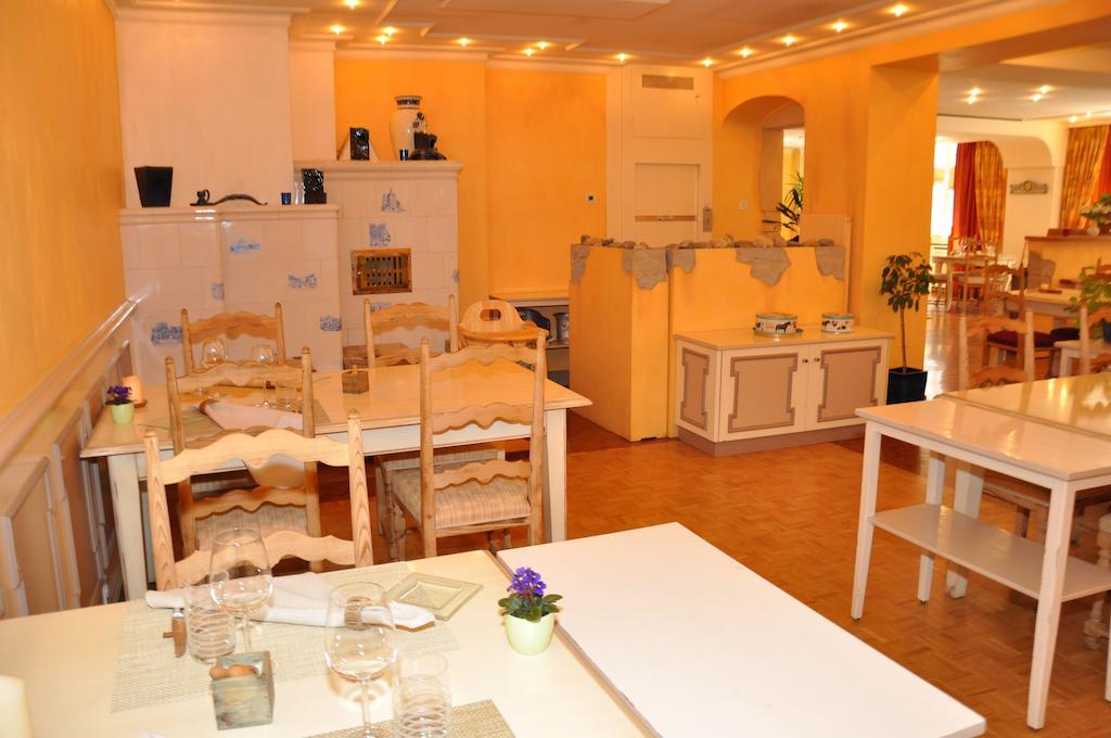 Hotel-Restaurant De La Tour Екстер'єр фото